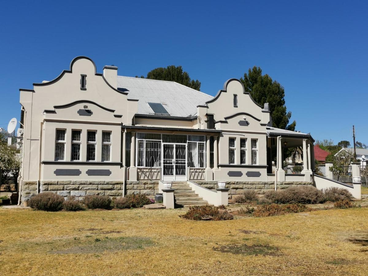 Lucolo Palace B&B Aliwal North Bagian luar foto