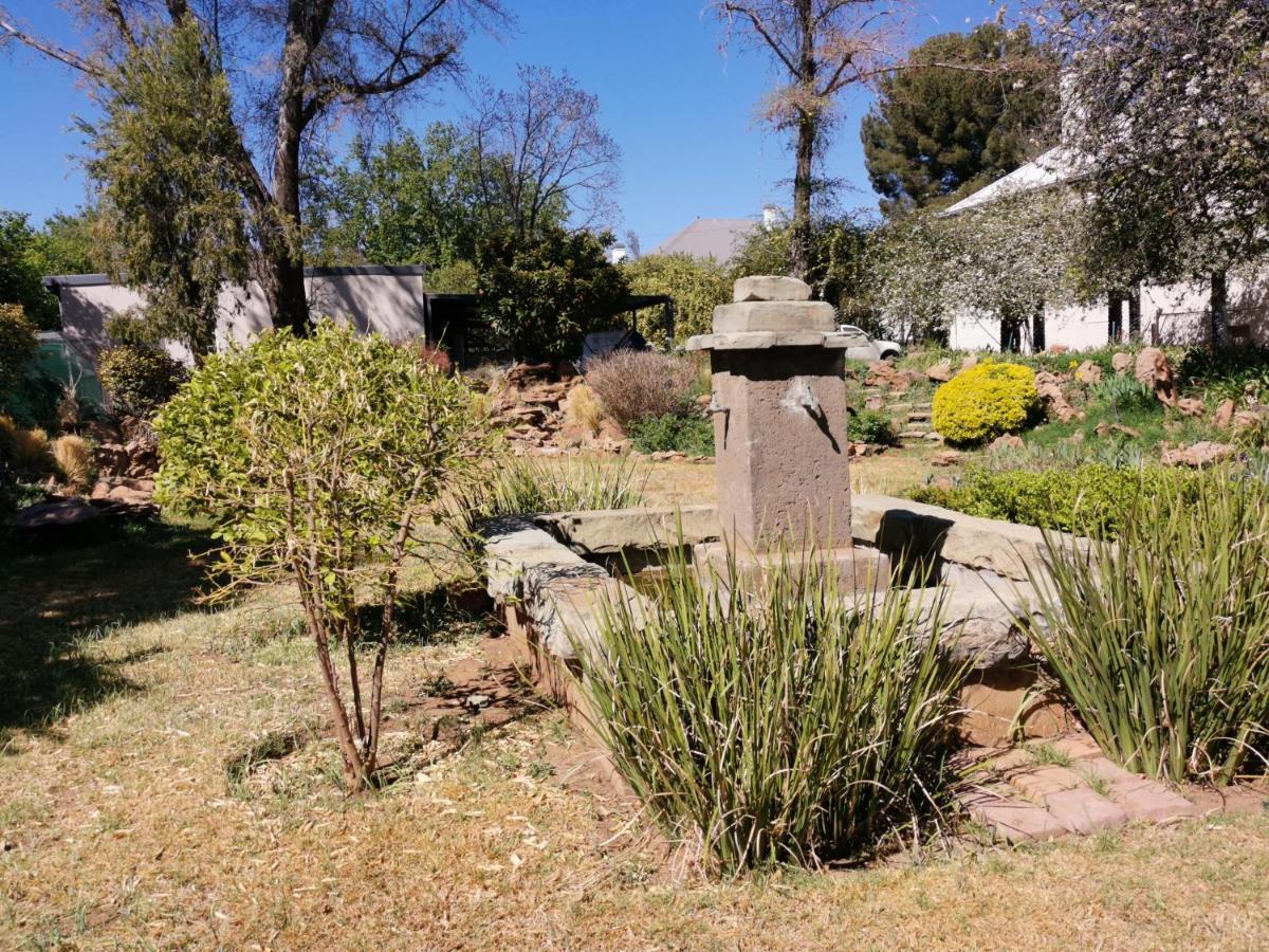 Lucolo Palace B&B Aliwal North Bagian luar foto