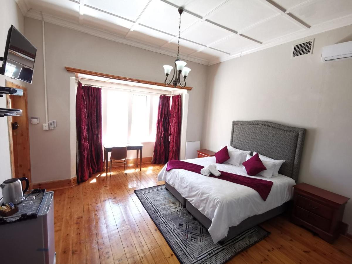Lucolo Palace B&B Aliwal North Bagian luar foto