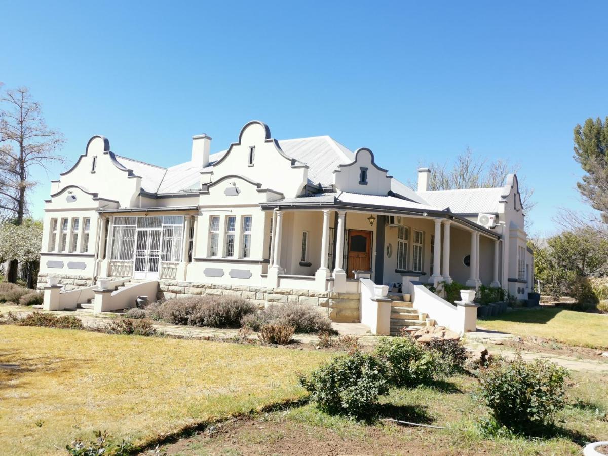 Lucolo Palace B&B Aliwal North Bagian luar foto