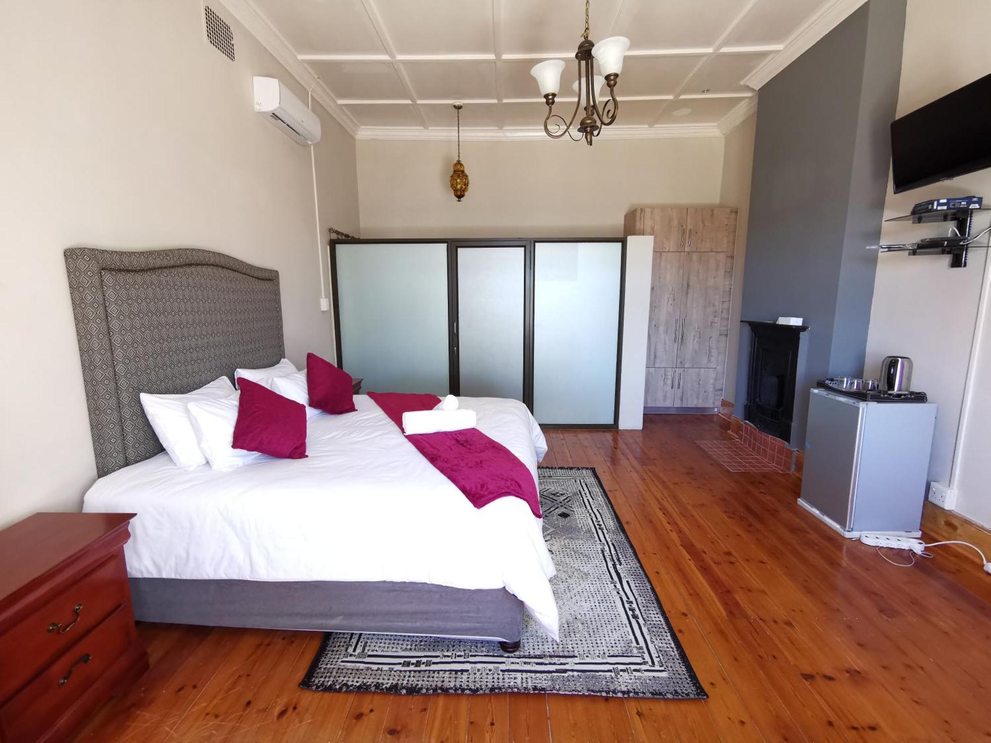Lucolo Palace B&B Aliwal North Bagian luar foto